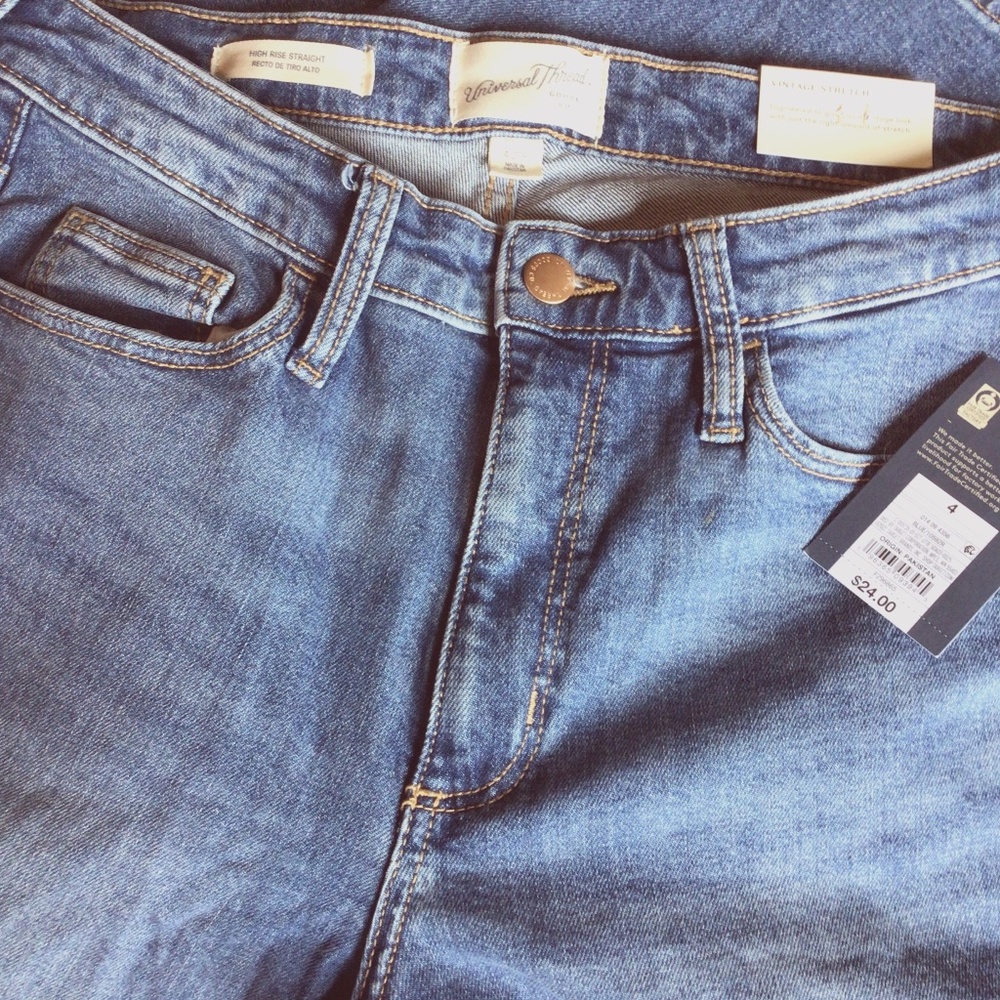 NWT Universal Thread High Rise Straight Vintage Stretch Jeans 4/27